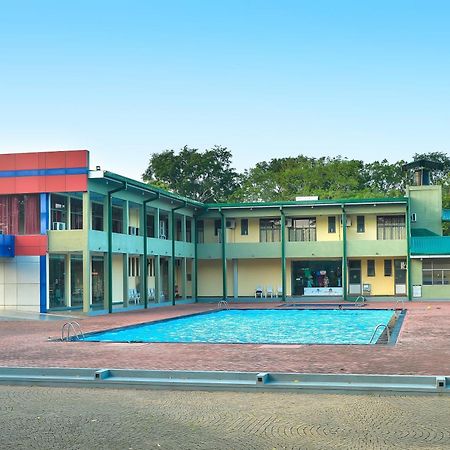 Gunners Club Hotel Minneriya Exterior foto